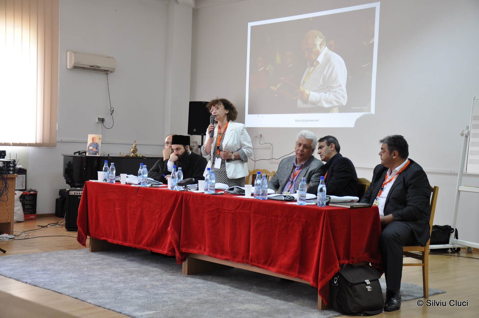 MCB 14, foto deschidere